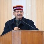 नगर पालिका परिषद के नव-निर्वाचित बोर्ड की प्रथम वर्षगांठ के अवसर पर आयोजित कार्यक्रम में प्रतिभाग करते कैबिनेट मंत्री गणेश जोशी