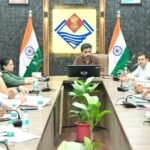 नदियों में कूड़ा डालने वालों पर होगी एफआईआर, डीएम ने अनधिकृत डंपिंग साइट तत्काल चिन्हित करने के निर्देश